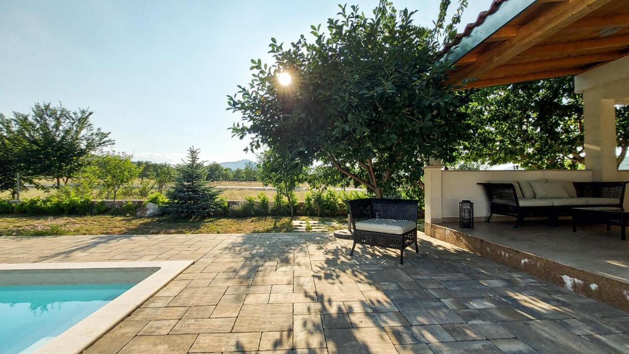 Villa Legacy Krusvar Kültér fotó